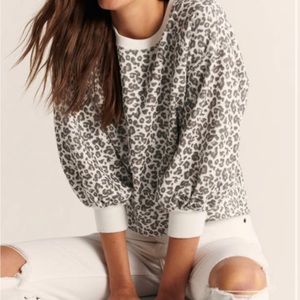 Abercrombie & Fitch Leopard Puff Sleeve Sweatshirt